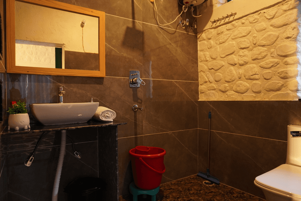 Bathroom vanity with a vessel washbasin